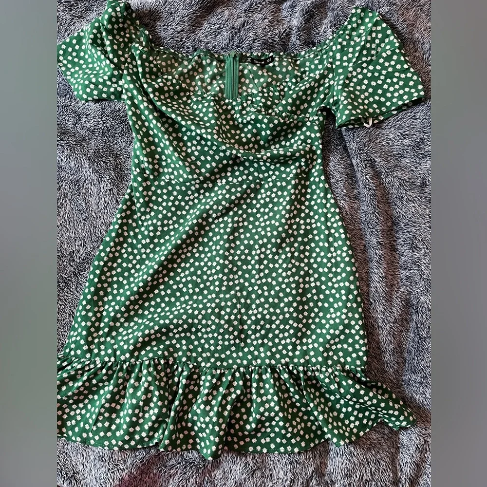 Shein size medium green floral dress - Picture 1 of 8